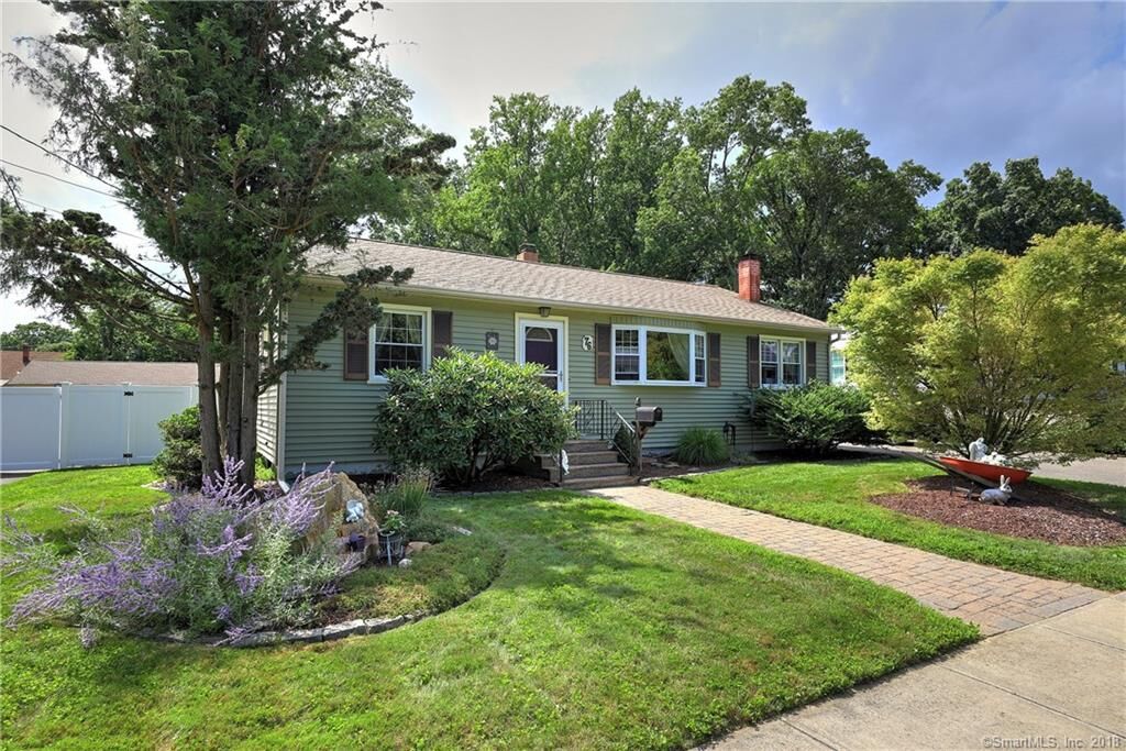 Property Photo: 76 Chatham Avenue CT 06460