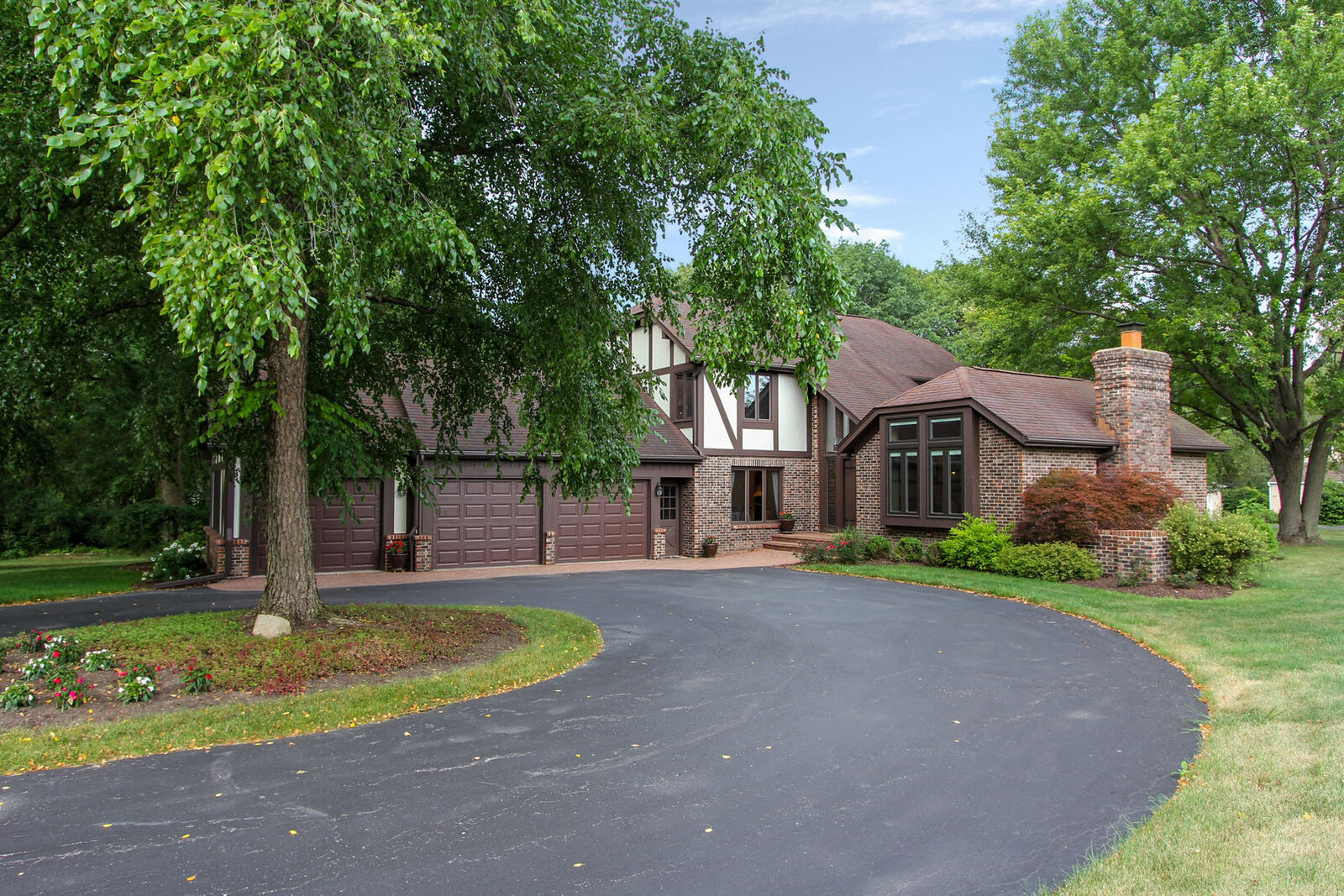 Property Photo:  881 Scott Place  IL 60048 