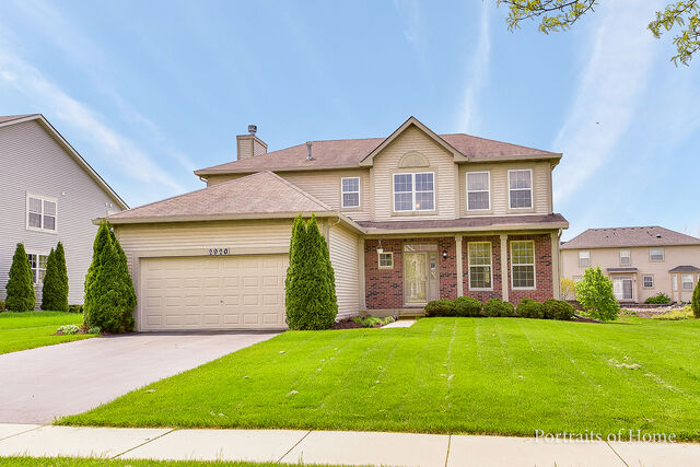 Property Photo:  2920 Forest Creek Lane  IL 60565 