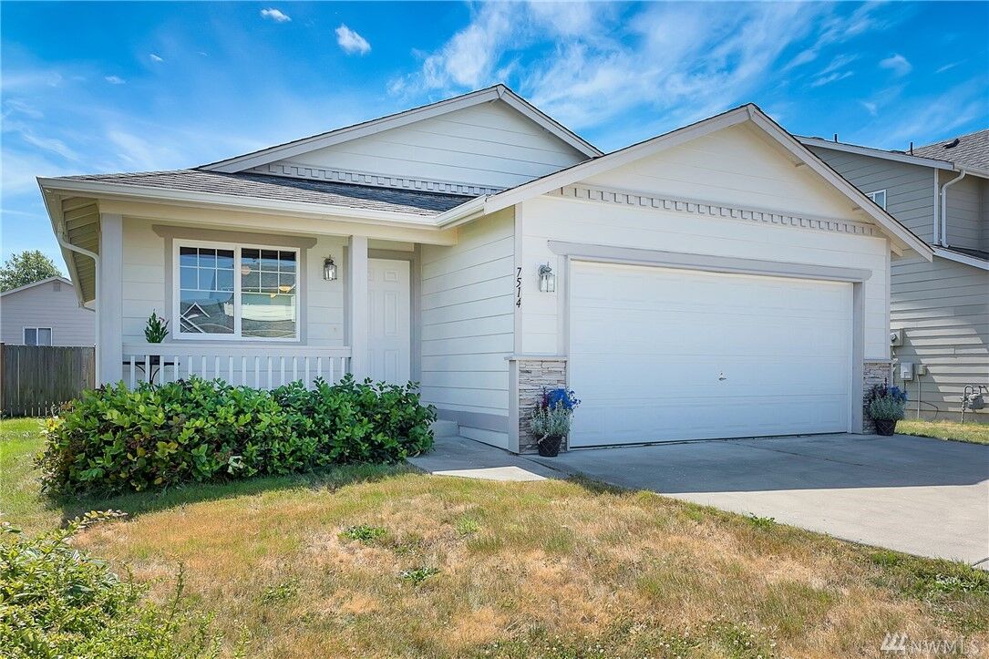 Property Photo:  7514 Seashell Way  WA 98230 