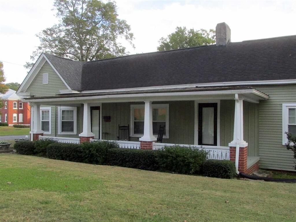 Property Photo:  410 Anderson Street  SC 29627-1946 