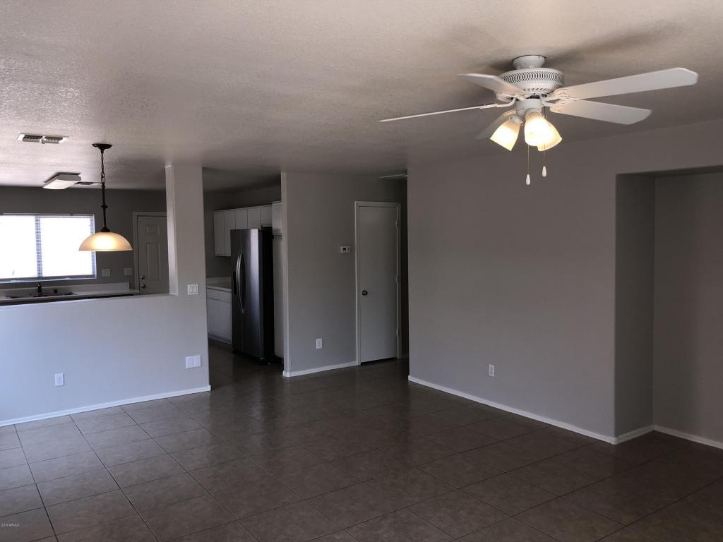 Property Photo: 8610 W Eva Street AZ 85345