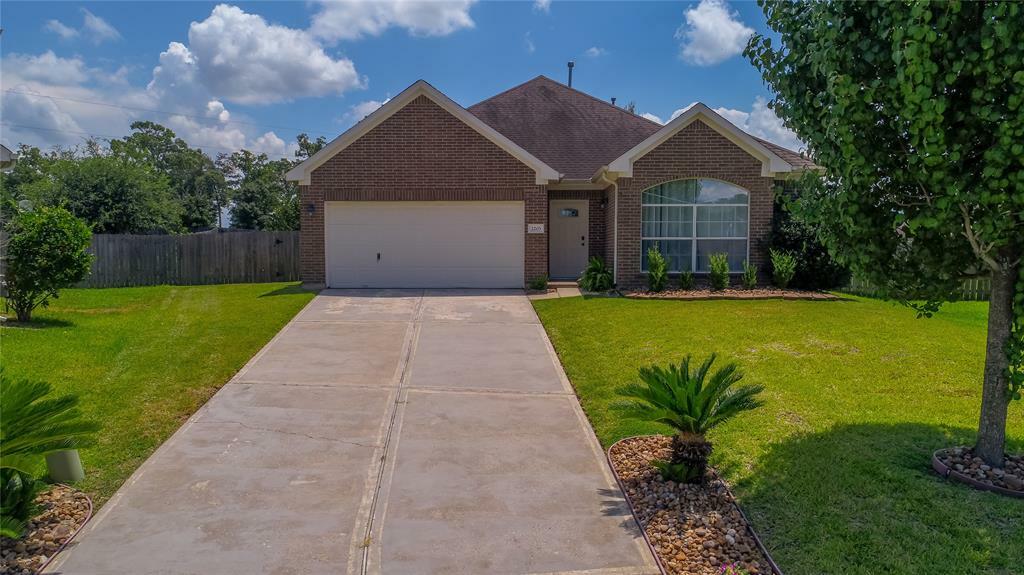 Property Photo:  2203 Tarrytown Crossing Drive  TX 77304 