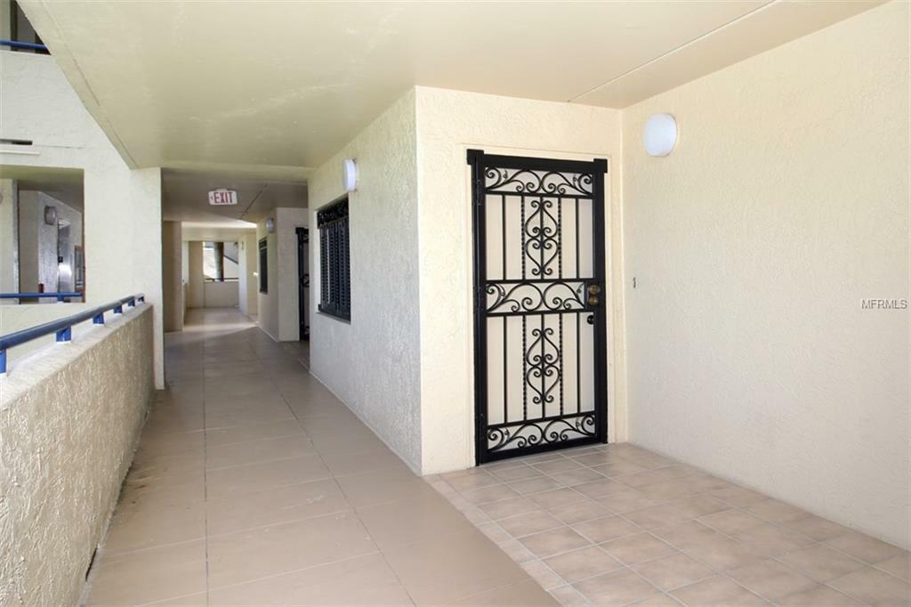 Property Photo:  825 S Osprey Avenue 204  FL 34236 