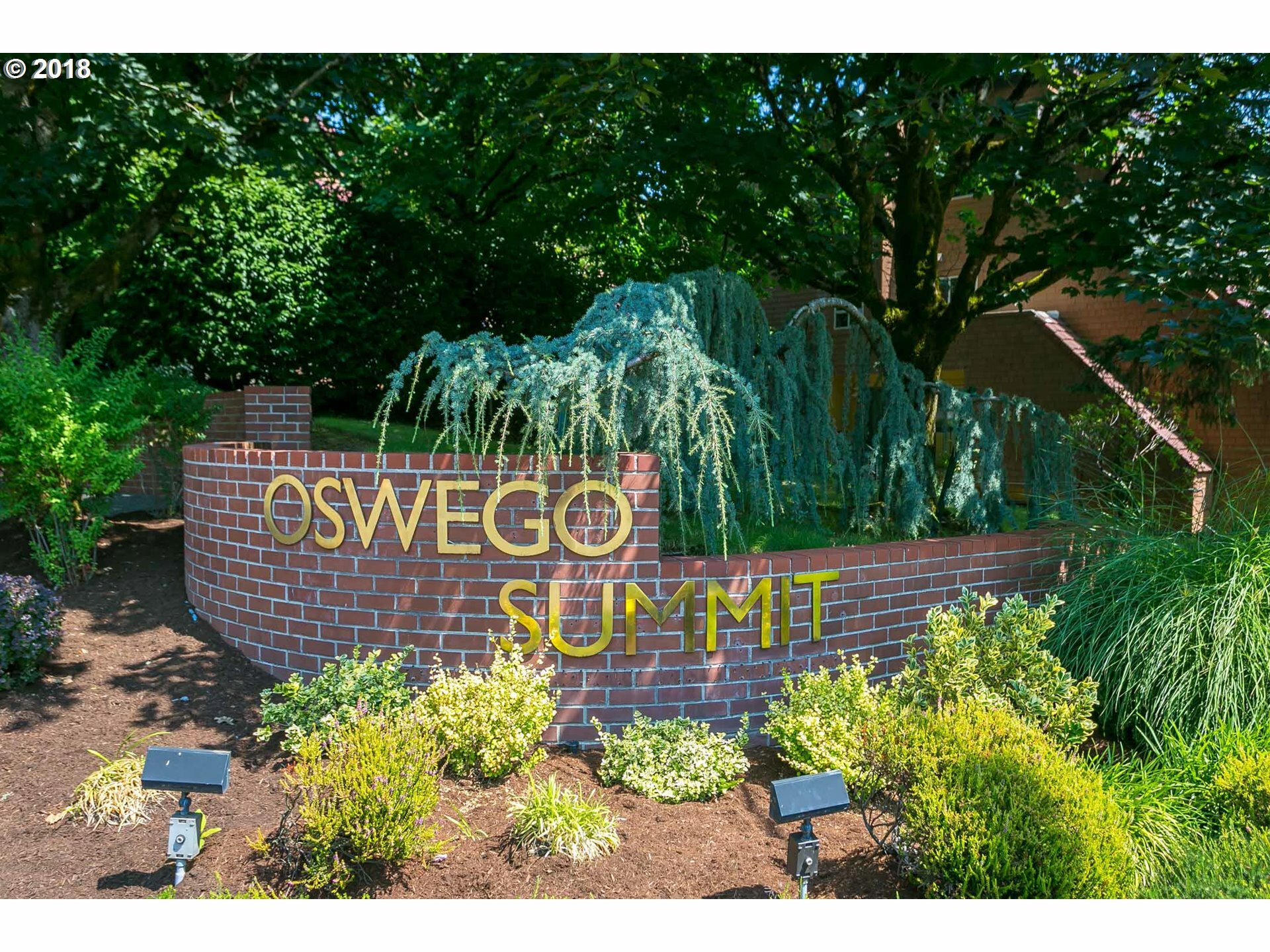 Property Photo:  92 Oswego Smt 92  OR 97034 
