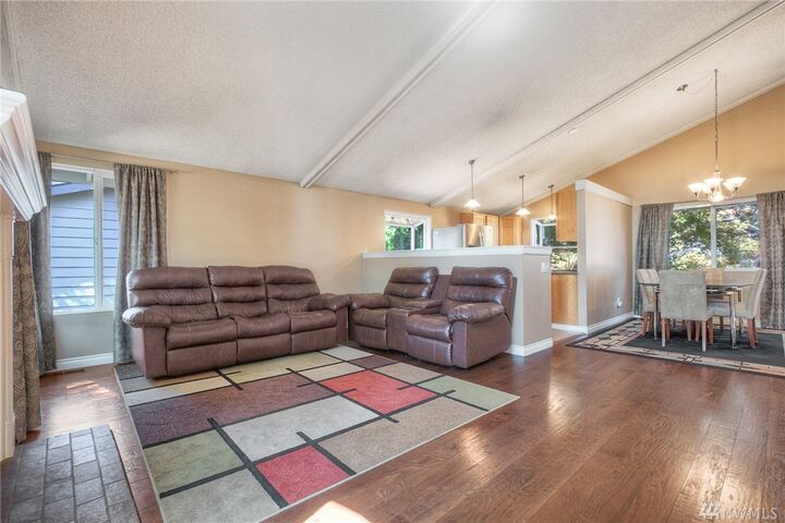 Property Photo: 3916 SW 317th St WA 98023