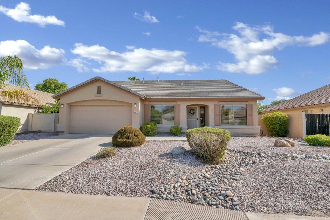 Property Photo: 4522 E Desert Sands Drive AZ 85249