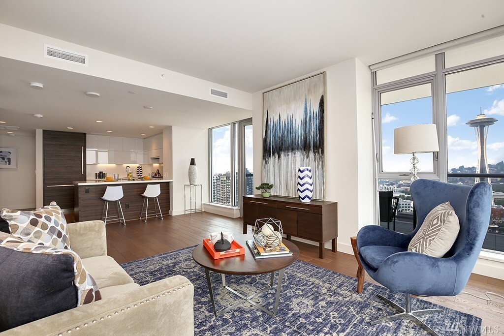 Property Photo: 583 Battery Street 2703N WA 98121