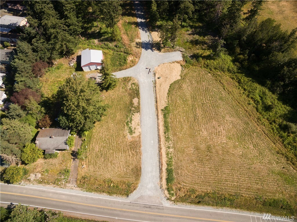 Property Photo: 2 Bayside Terrace Rd WA 98273