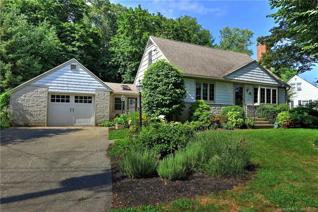 Property Photo: 64 Lilac Lane CT 06460