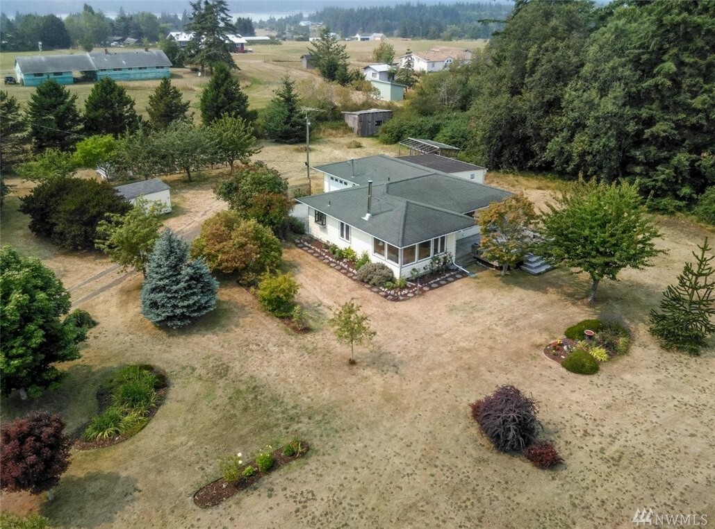 Property Photo:  301 Meade Rd  WA 98358 