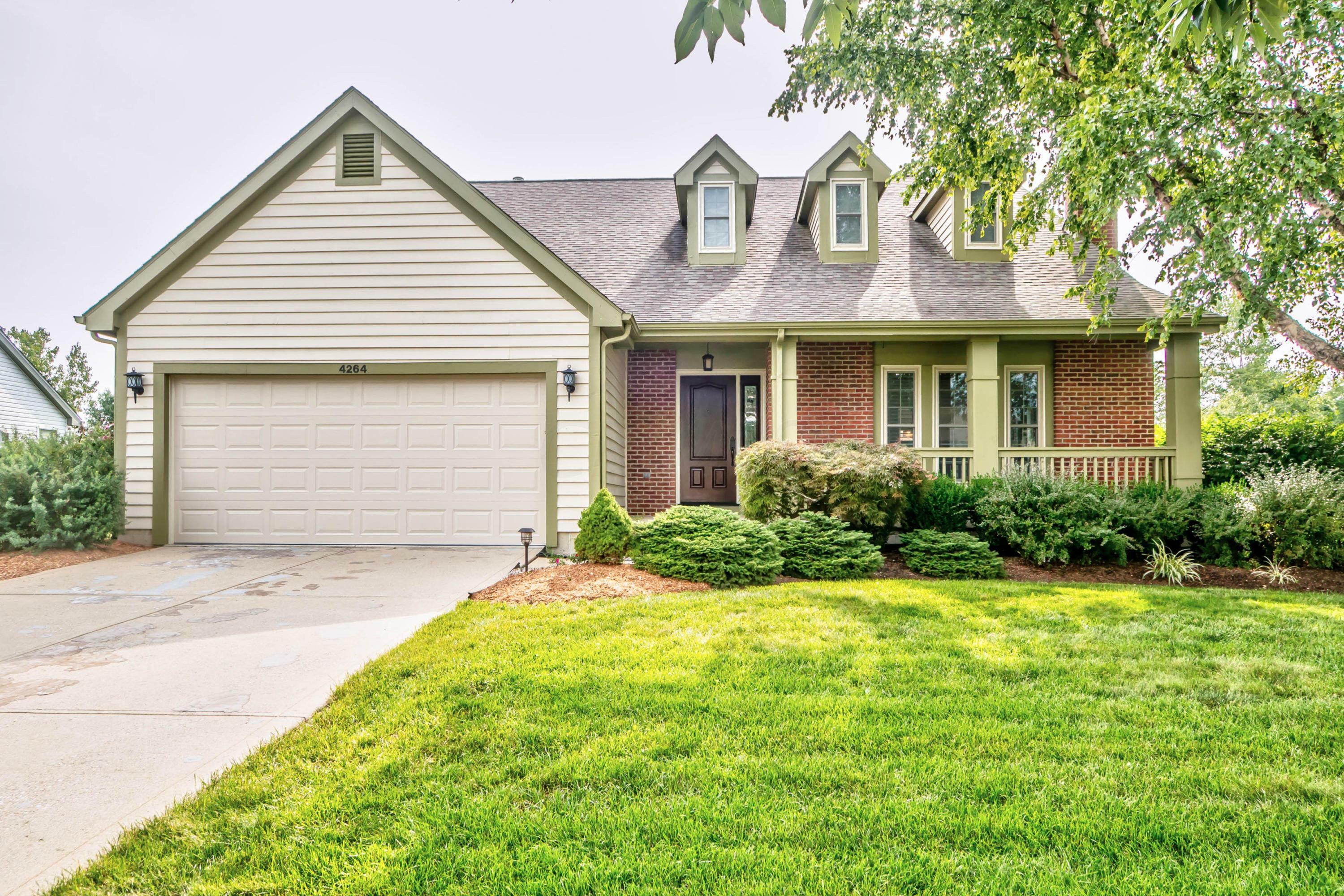 Property Photo: 4264 E Bay Circle OH 43035