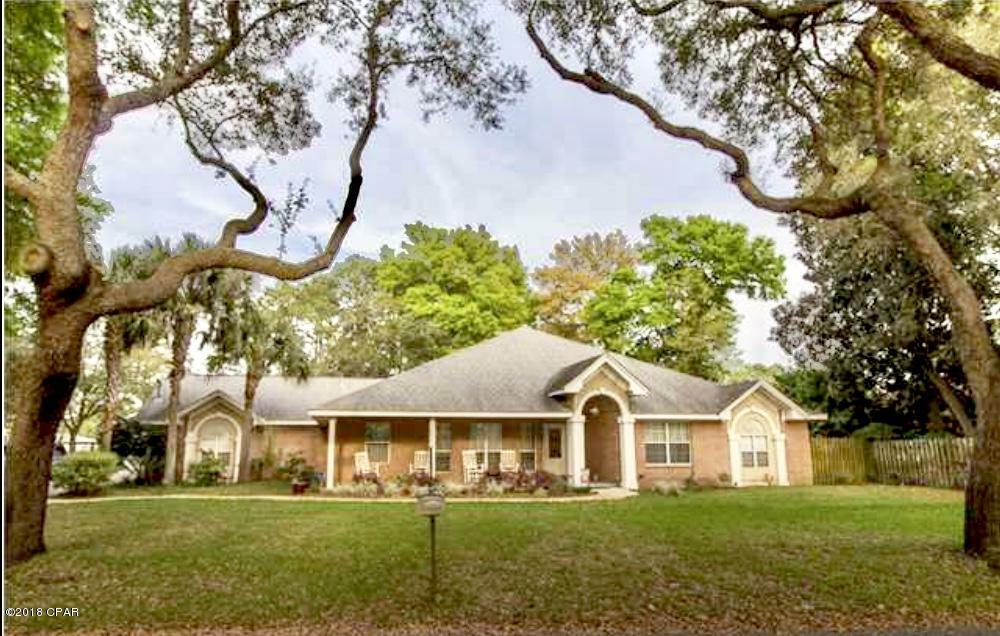 Property Photo: 4428 Vista Lane Lane FL 32444