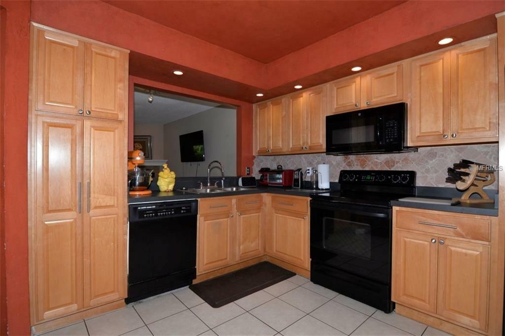 Property Photo:  177 Crown Point Circle 177  FL 32779 