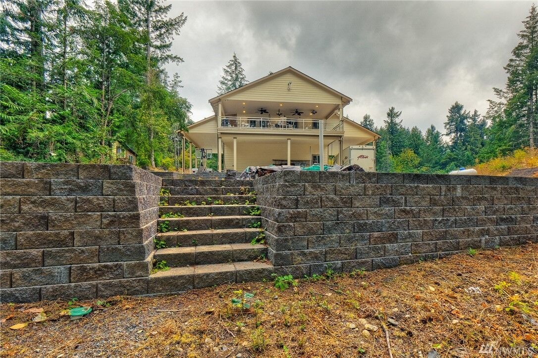 Property Photo: 18543 Surcingle Ct SE WA 98597