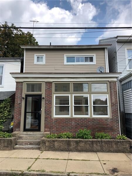 Property Photo:  1826 Middle St  PA 15215 