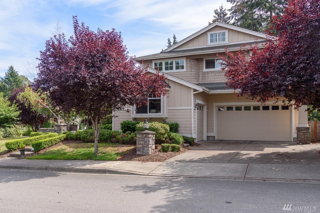 Property Photo: 13925 SE 88th Place WA 98059
