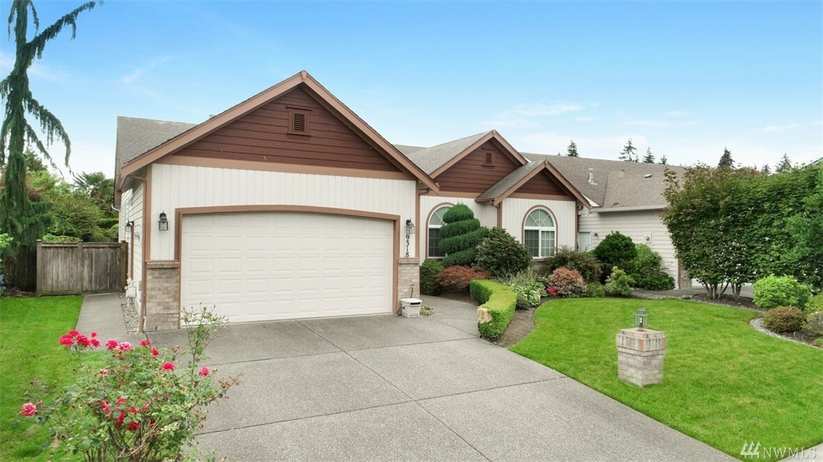 Property Photo:  9318 171st St E  WA 98375 