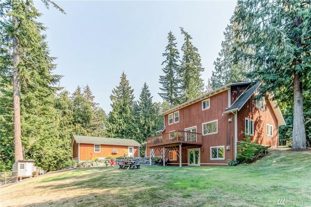 Property Photo:  4510 Lost Creek Lane  WA 98229 