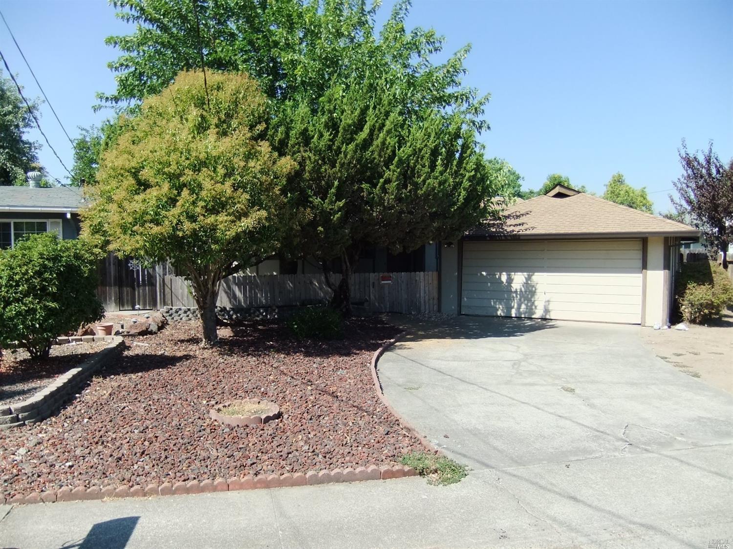 64 Fairview Court  Ukiah CA 95482 photo