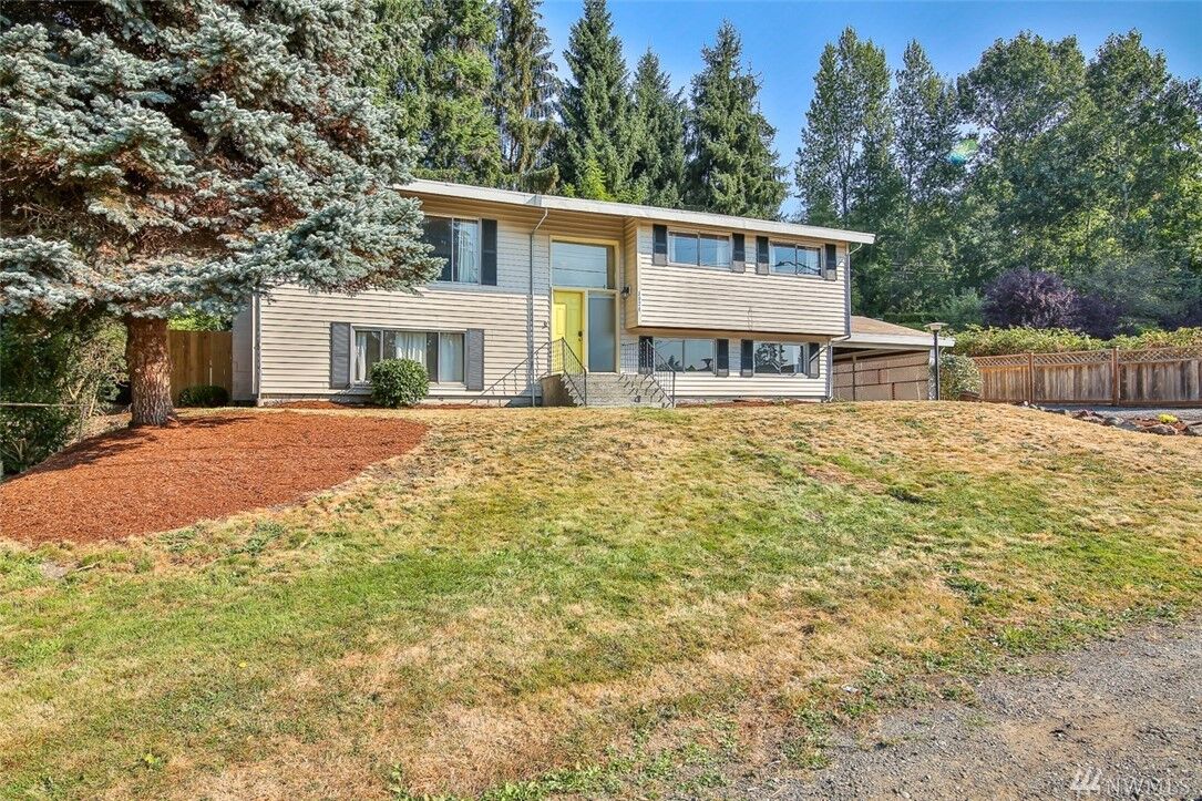 Property Photo:  3924 NE 109th St  WA 98125 