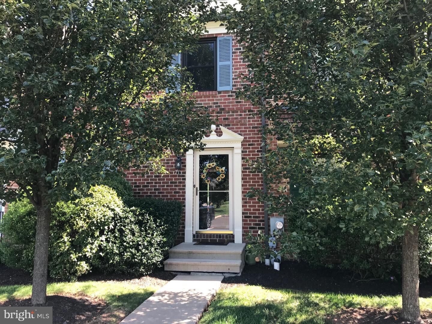 Property Photo: 211 Troon Court PA 19468