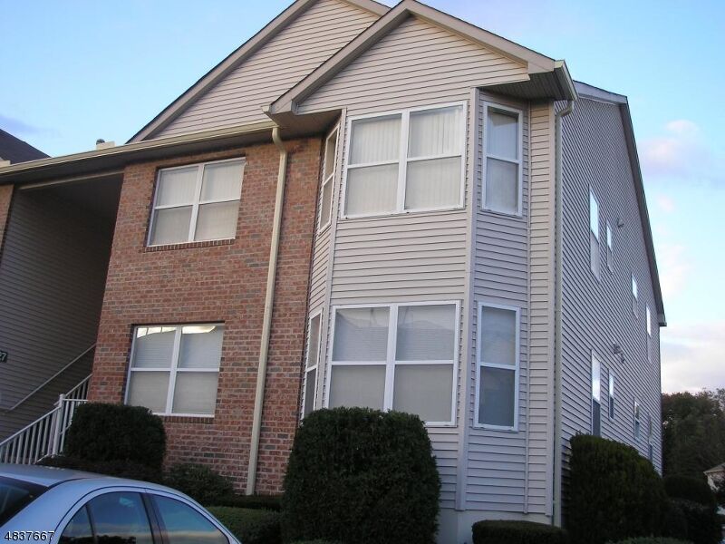 Property Photo:  5 Gina Ct  NJ 07936 