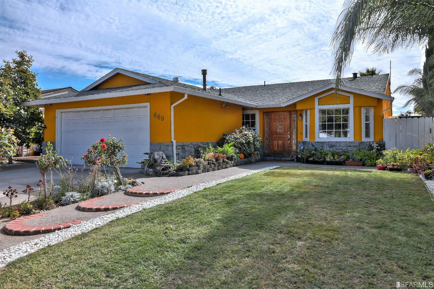 Property Photo:  689 Lava Way  CA 95133 