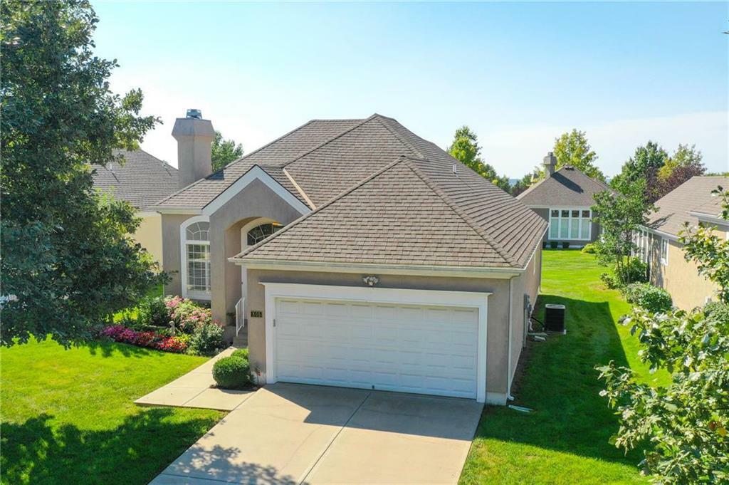 Property Photo: 805 W 132nd Terrace MO 64145