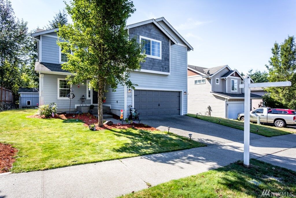 Property Photo:  19512 207th St Ct E  WA 98360 