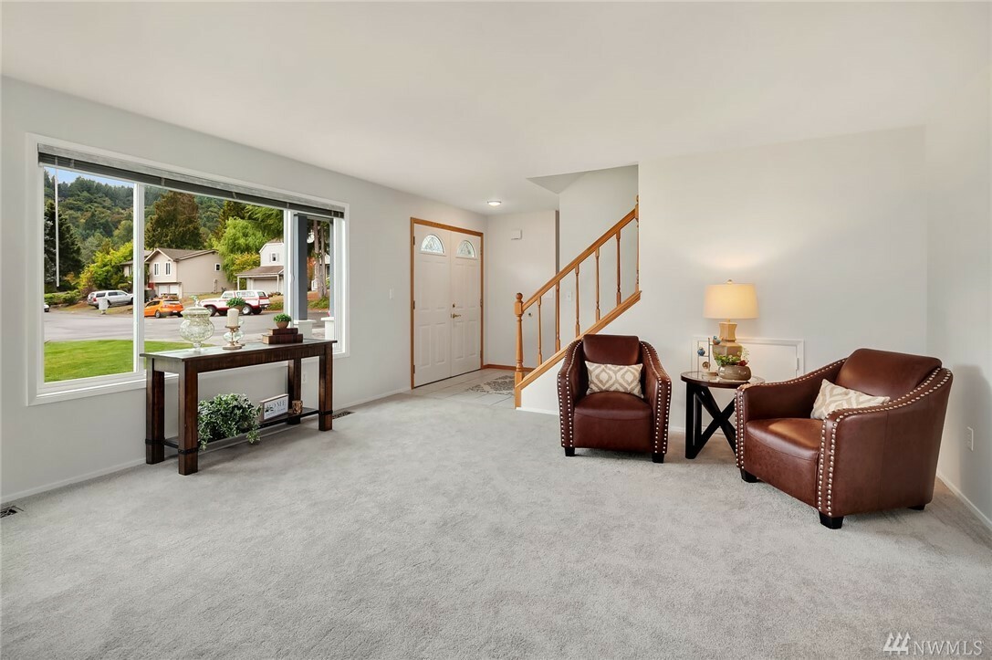 Property Photo: 4522 191st Ave SE WA 98027