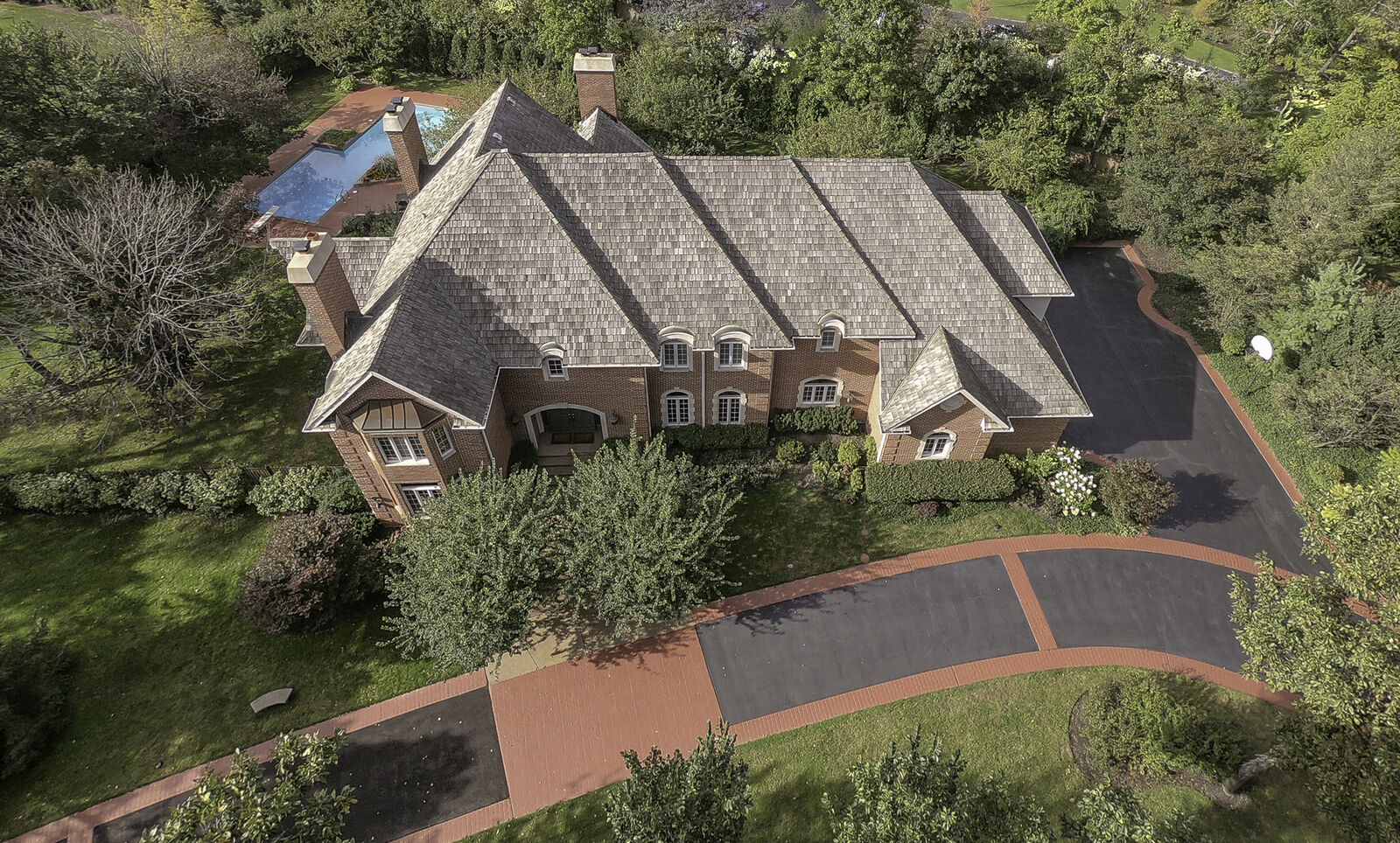 Property Photo: 510 Broadsmoore Drive IL 60045