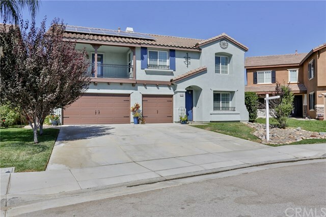 Property Photo:  31742 Wintergreen Way  CA 92563 