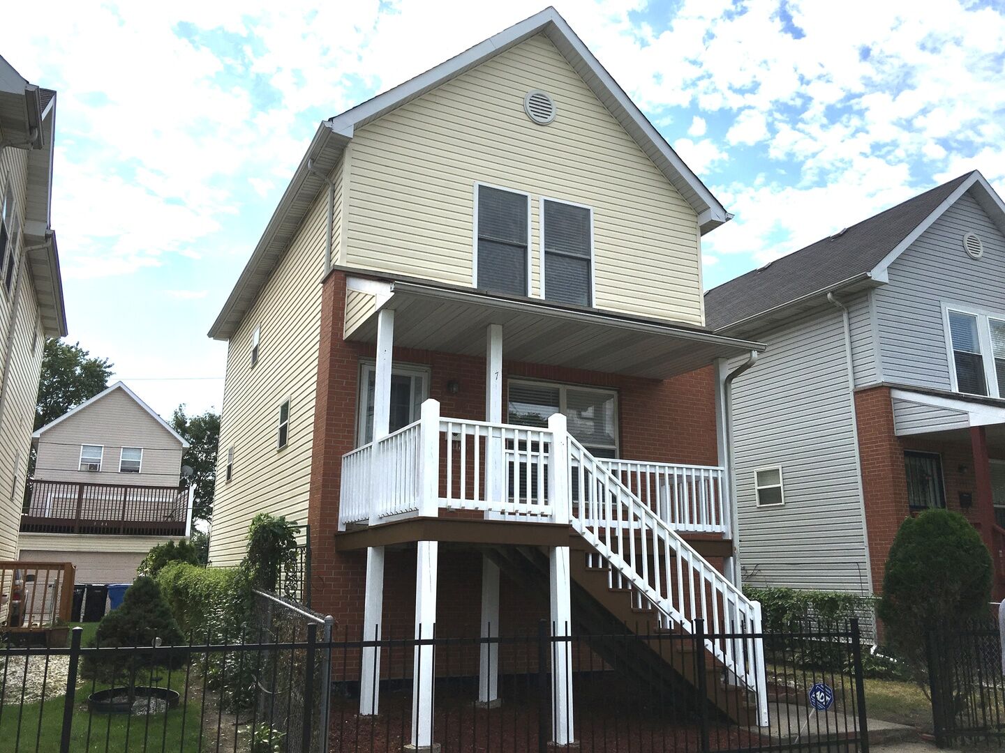 Property Photo: 3947 Huron Street IL 60624