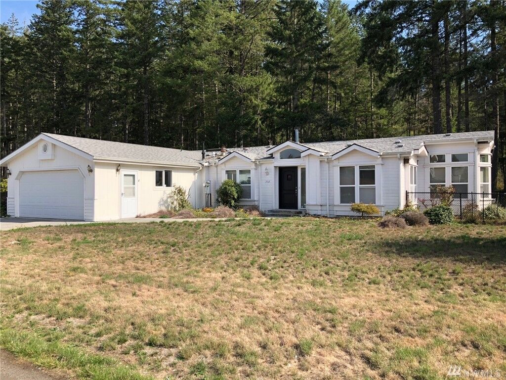 Property Photo:  202 Thyme Ave  WA 98584