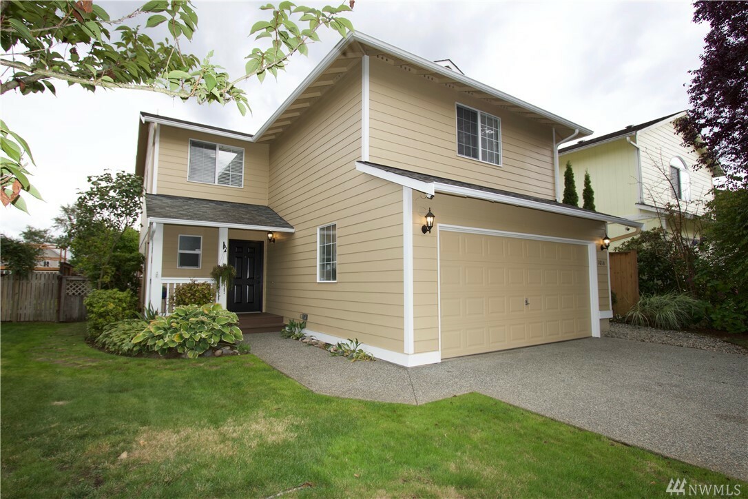 Property Photo:  1016 Loves Hill Dr  WA 98294 