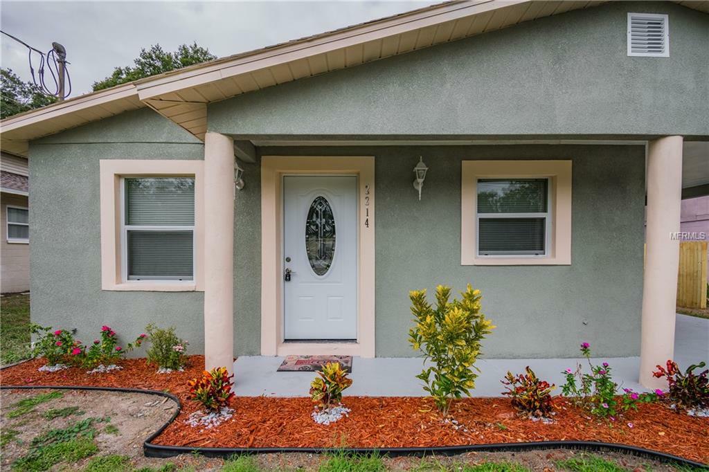 Property Photo:  2214 E Hanna Avenue  FL 33610 