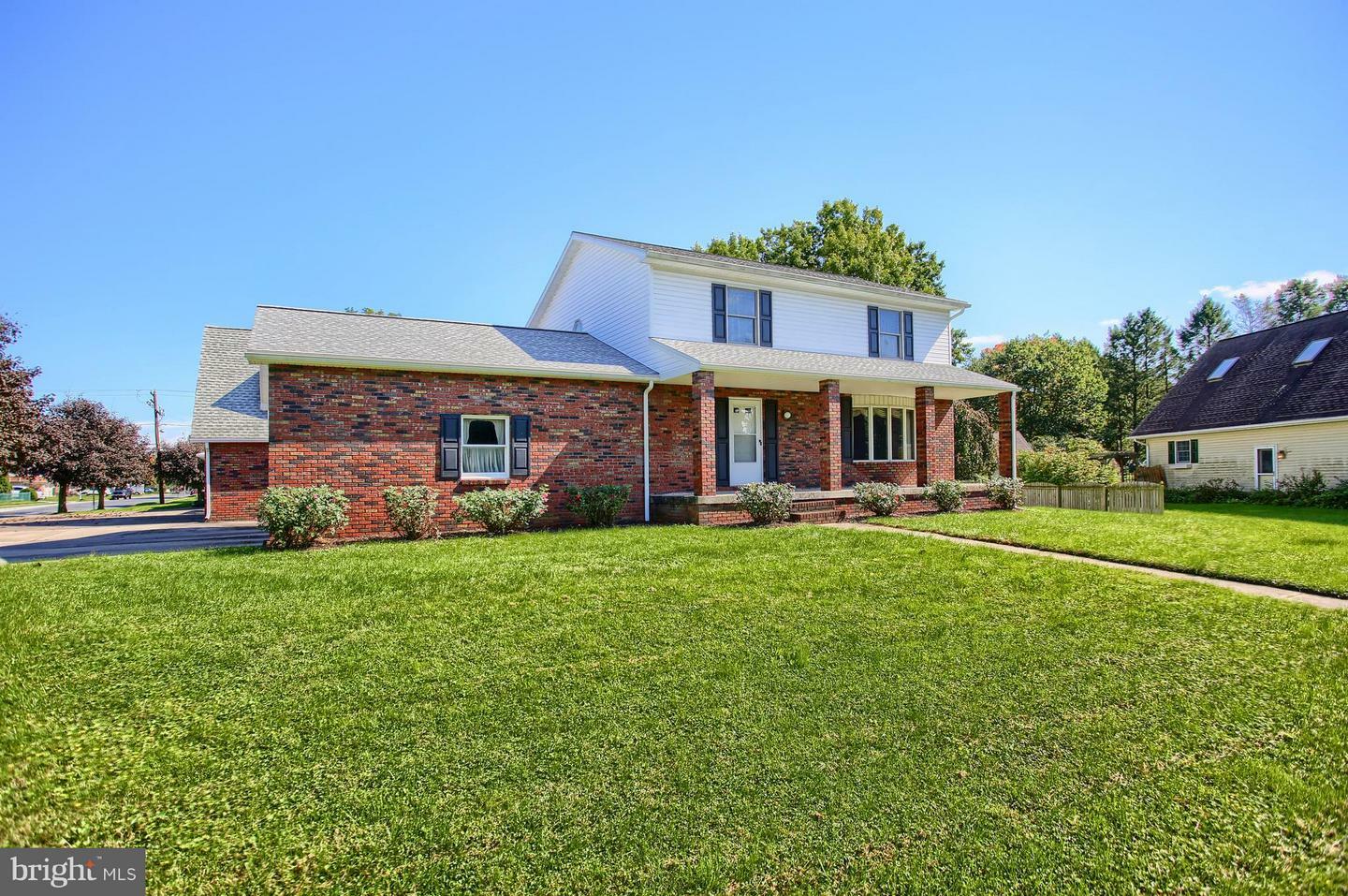 Property Photo:  708 Somerset Drive  PA 17055 