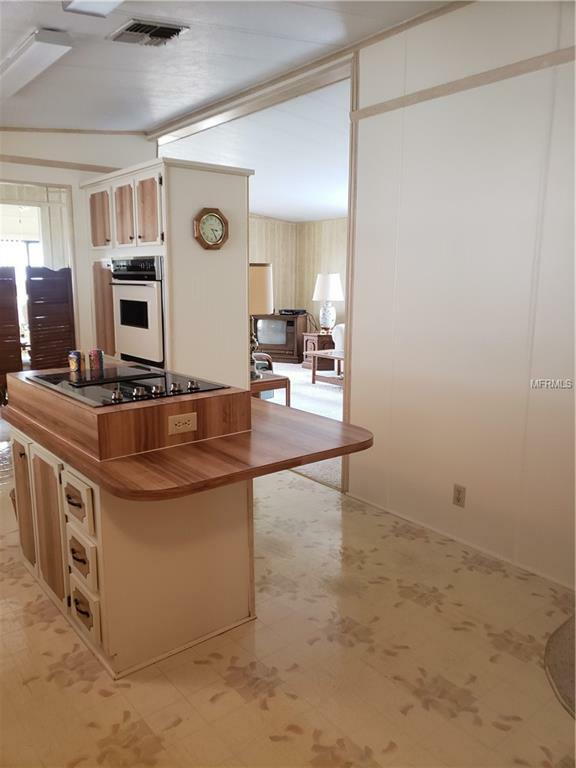 Property Photo:  107 Bermuda Way  FL 34287 