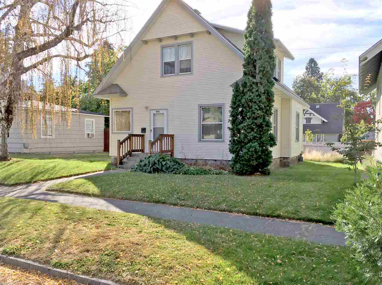 Property Photo:  423 W Euclid  WA 99205 