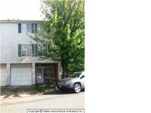 Property Photo:  148 Ilyssa Way  NY 10312 