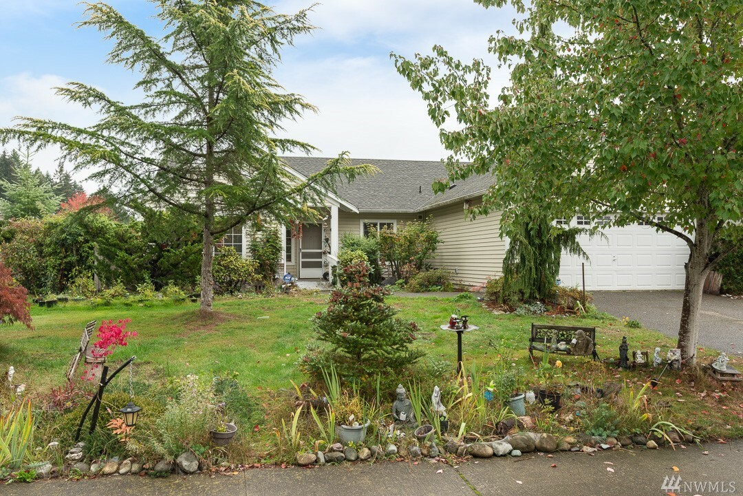 Property Photo:  20807 111th Ave East  WA 98338 