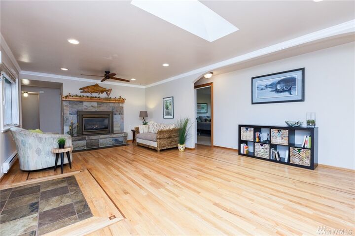 Property Photo: 20220 SE 384th St WA 98092