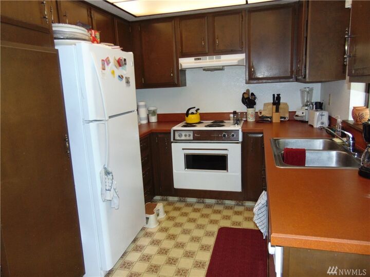 Property Photo: 31 E Noble Place WA 98584