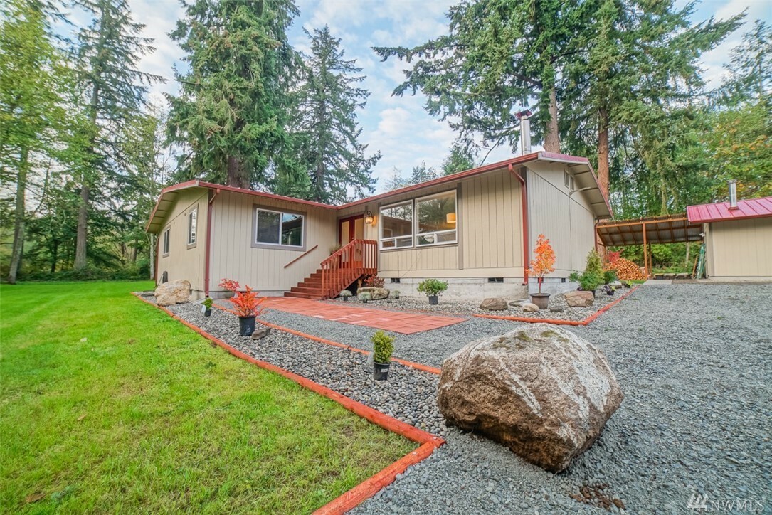 Property Photo: 8116 202nd Av Ct E WA 98391