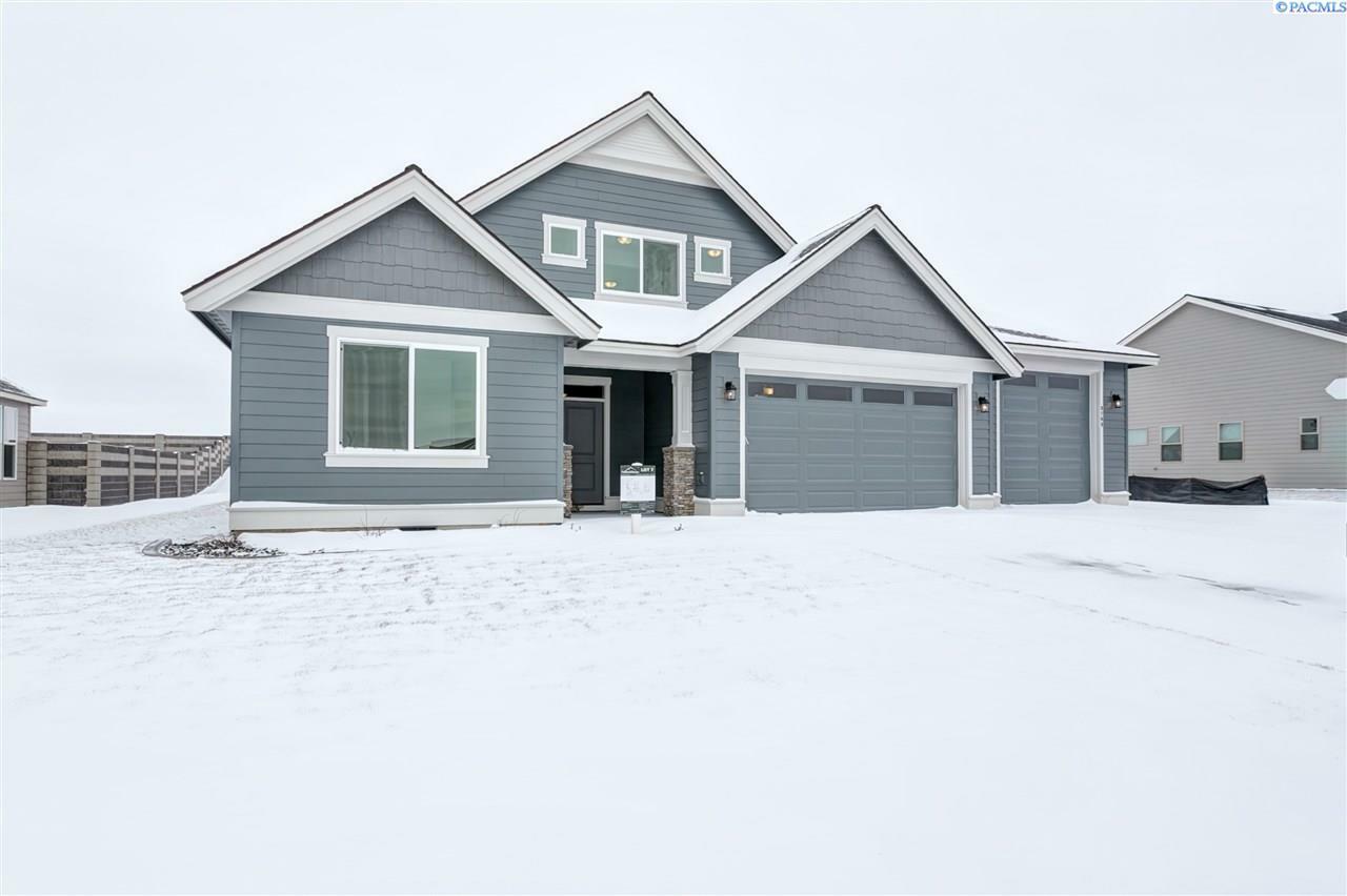 Property Photo:  9709 Kokanee Dr  WA 99301 