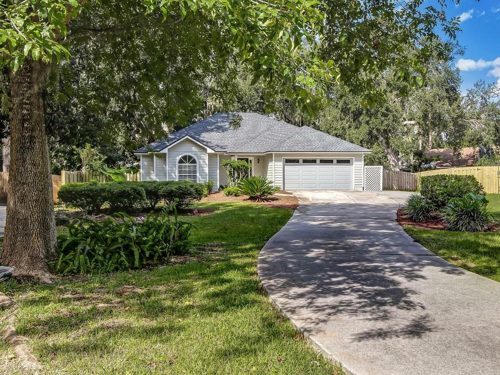 Property Photo: 4941 Windward Place FL 32034