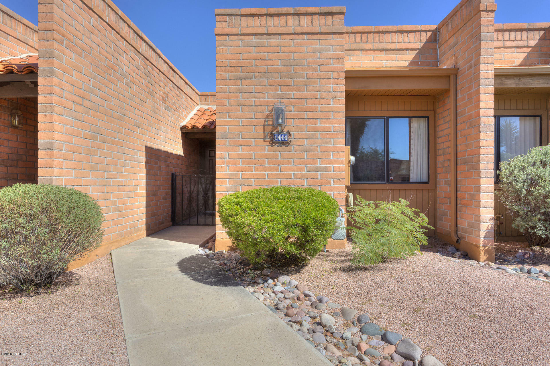 Property Photo:  1444 W Desert Hills Drive  AZ 85622 