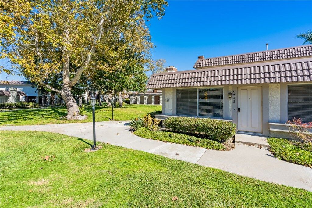 Property Photo:  5262 Tufton Street  CA 92683 