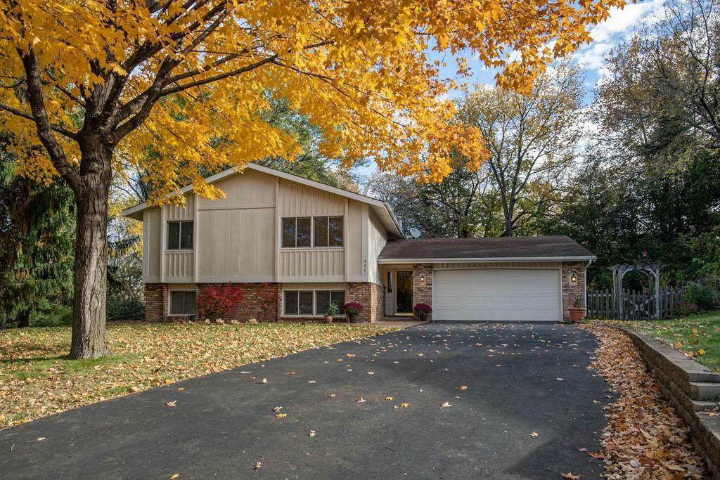 Property Photo:  6801 Park View Lane  MN 55346 